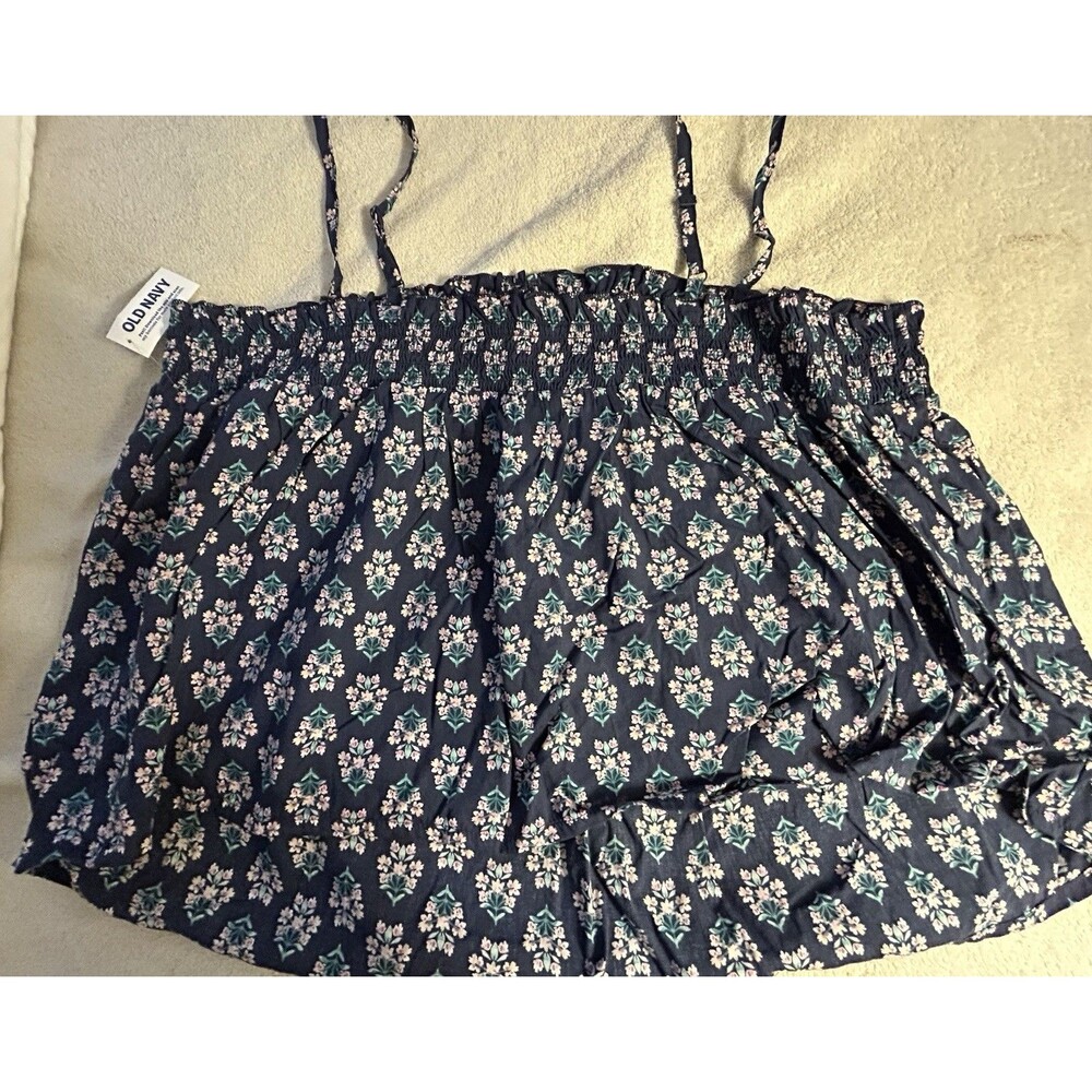 Old Navy navy blue floral-print smocked tank top. NWT. XL.